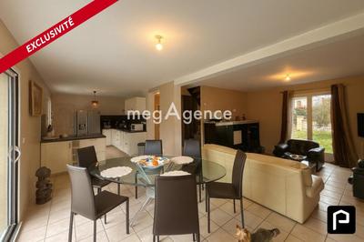 Maison - 123 m² - 6 pièces