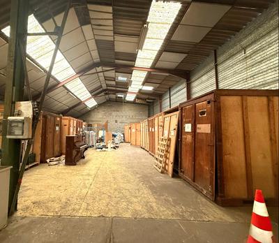 Local commercial - 1 000 m²