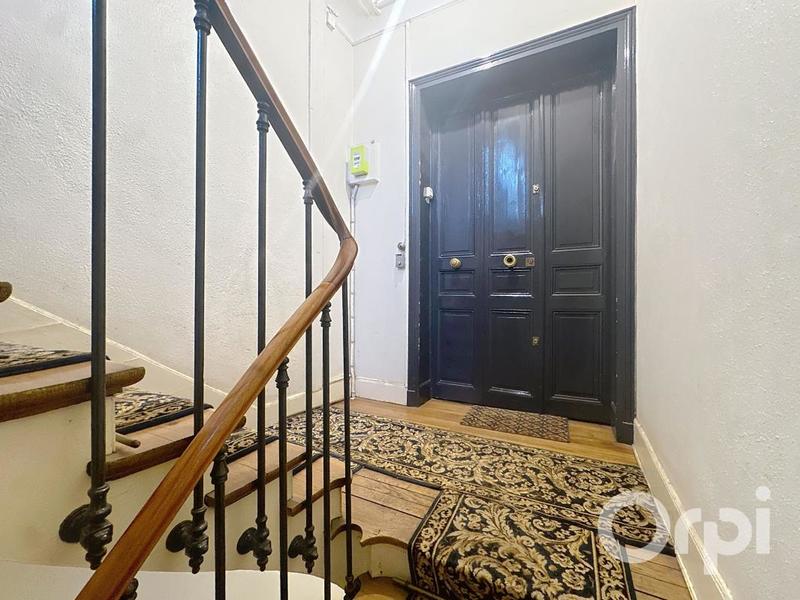 Immeuble - 332 m² - 9 pièces