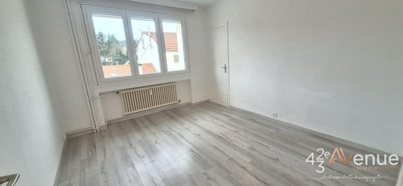 Appartement - 80 m² - 4 pièces