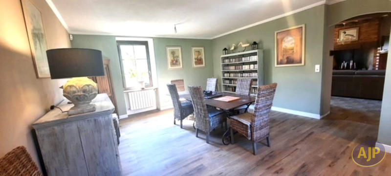 Demeure - 191 m² - 7 pièces