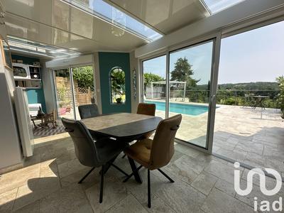 Maison - 211 m² - 8 pièces