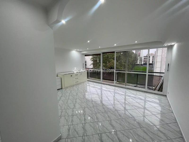 Appartement - 77 m² - 4 pièces