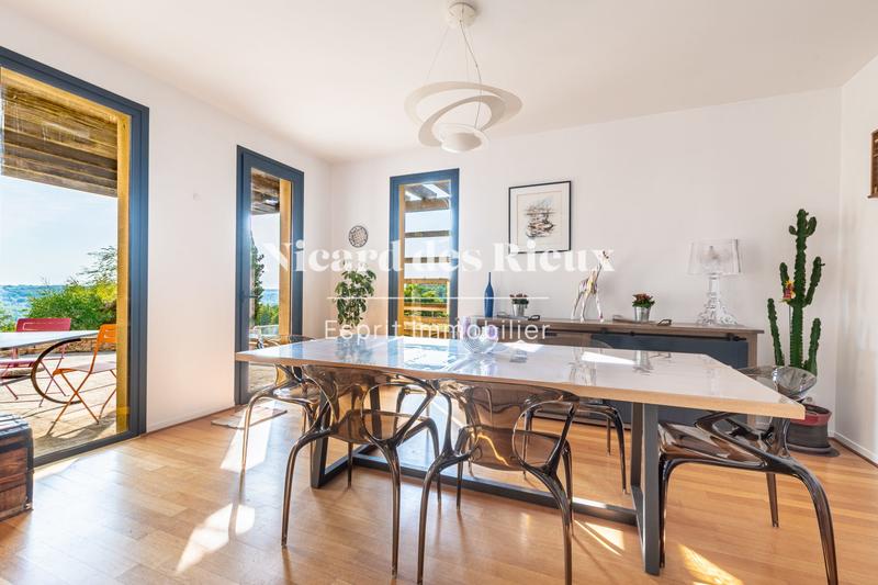 Maison - 179 m² - 8 pièces