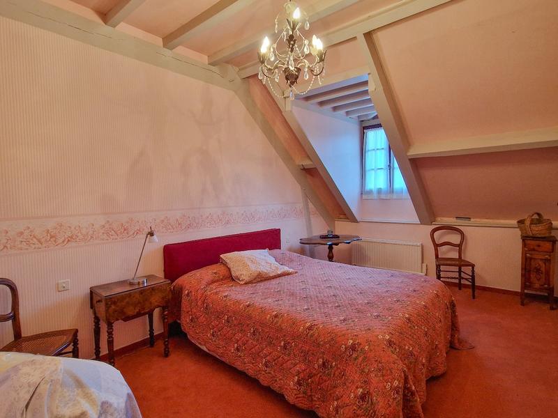 Propriété - 390 m² - 15 pièces