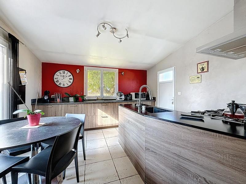 Maison - 230 m² - 5 pièces