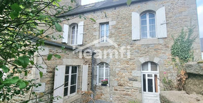 Maison - 98 m² - 5 pièces