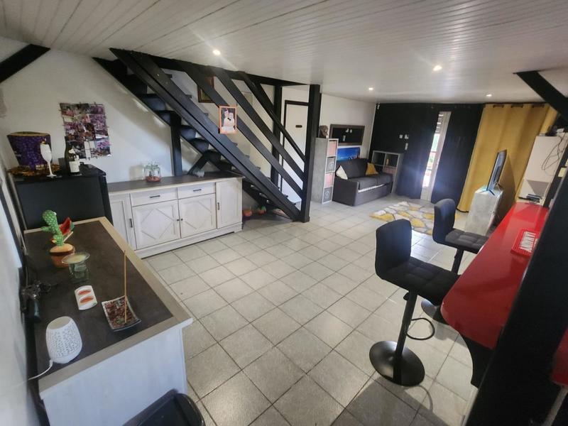 Maison - 300 m² - 12 pièces