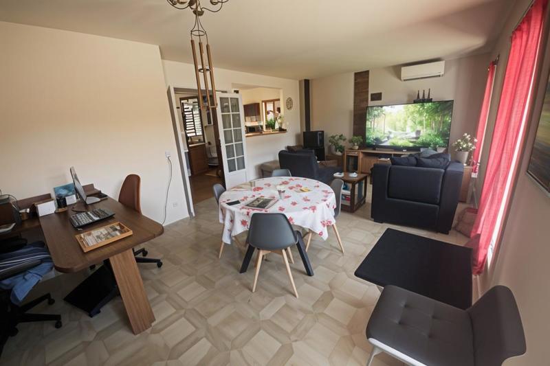 Maison - 100 m² - 5 pièces