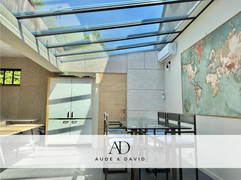 Maison - 340 m² - 15 pièces