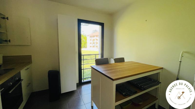 Appartement - 90 m² - 3 pièces