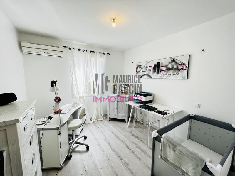 Maison - 203 m² - 7 pièces