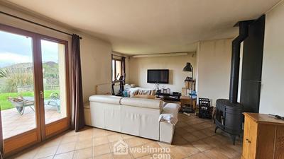 Maison - 140 m² - 5 pièces