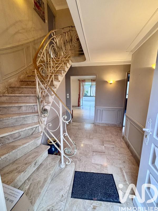 Maison - 140 m² - 6 pièces