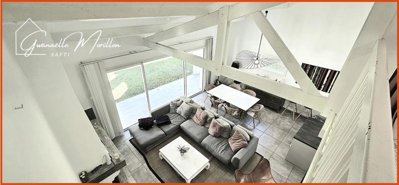 Maison - 212 m² - 7 pièces