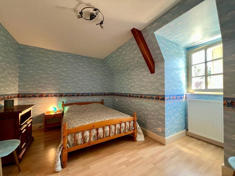 Maison traditionnelle - 308 m² - 10 pièces