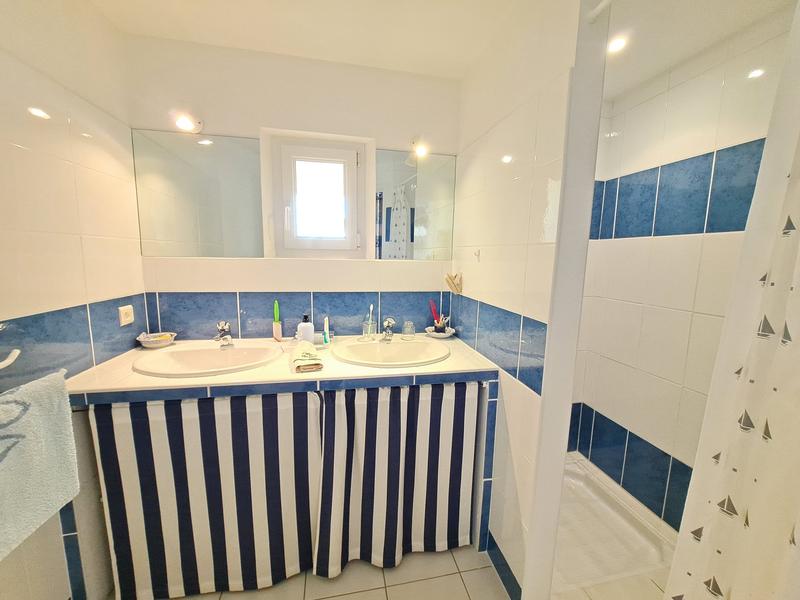 Maison - 185 m² - 7 pièces