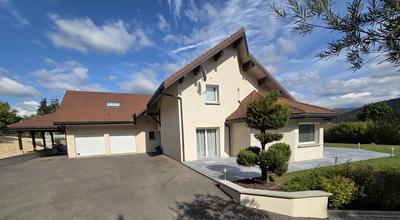 Villa - 280 m² - 10 pièces