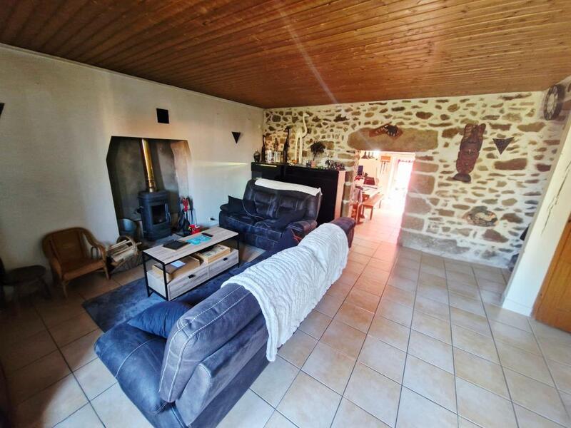 Maison - 104 m² - 4 pièces