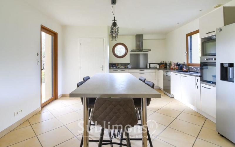 Maison - 110 m² - 4 pièces