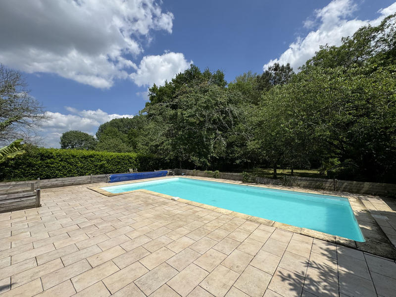 Maison - 137 m² - 5 pièces