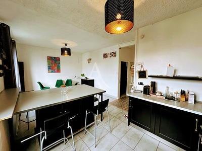 Maison - 87 m² - 5 pièces