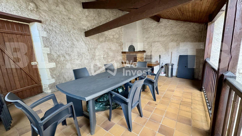 Maison - 235 m² - 9 pièces