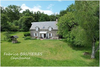 Propriété - 167 m² - 6 pièces