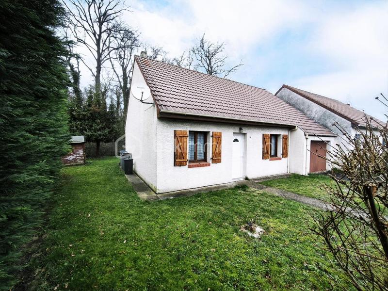 Maison traditionnelle - 100 m² - 5 pièces