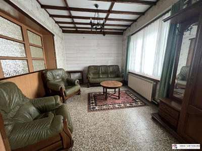 Maison - 94 m² - 6 pièces