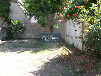 Maison - 239 m² - 7 pièces