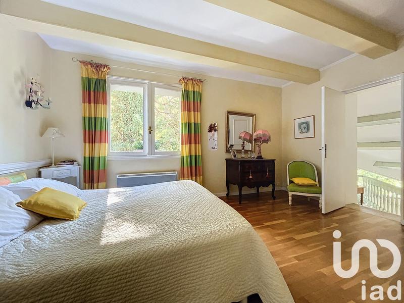 Maison - 233 m² - 7 pièces