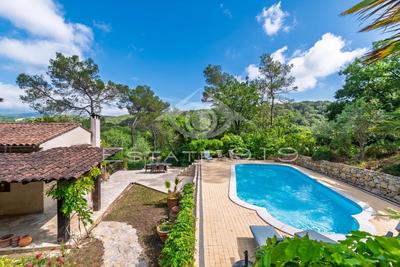 Villa - 235 m² - 7 pièces