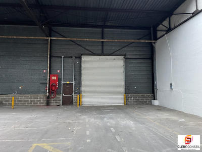 Local d'activités - 1 208 m²