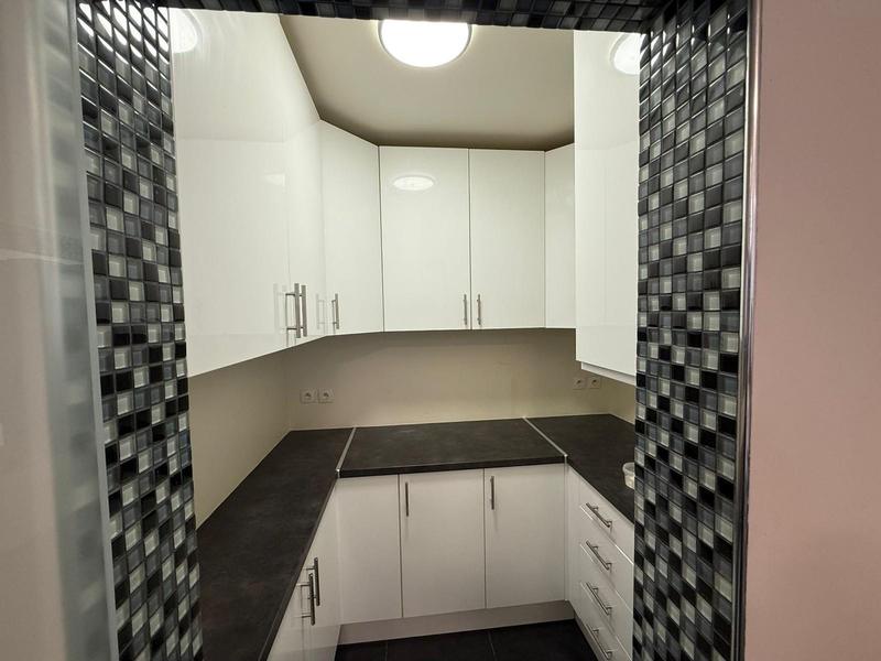 Appartement - 94 m² - 4 pièces