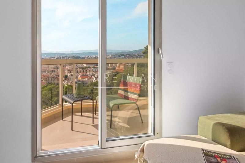 Appartement - 97 m² - 4 pièces