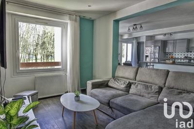 Appartement - 99 m² - 5 pièces