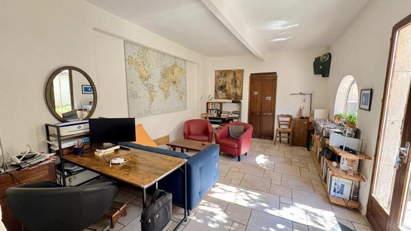 Maison - 96 m² - 5 pièces