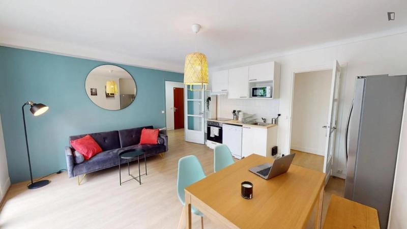 Chambre - 11 m² - 5 pièces