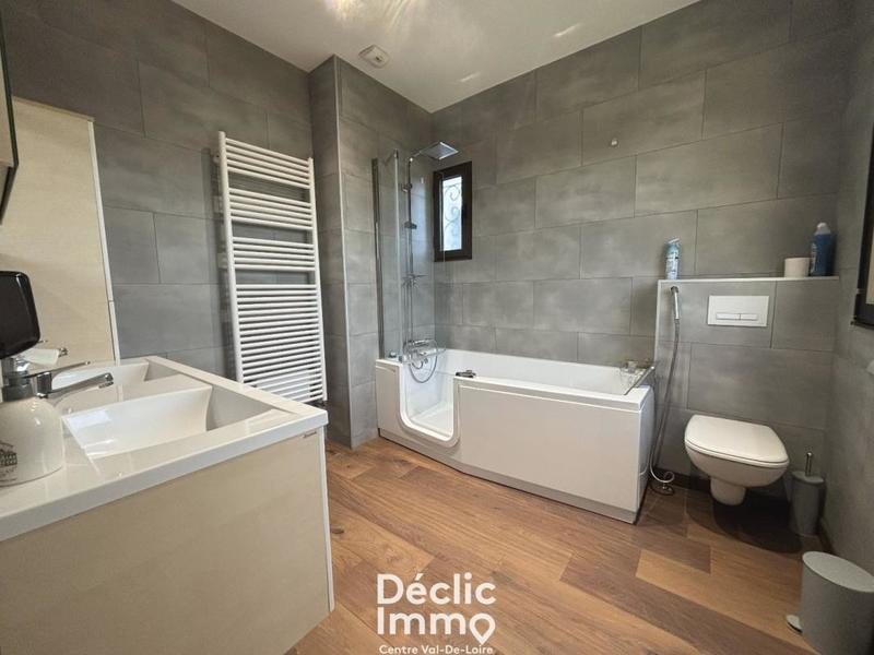 Maison - 317 m² - 6 pièces