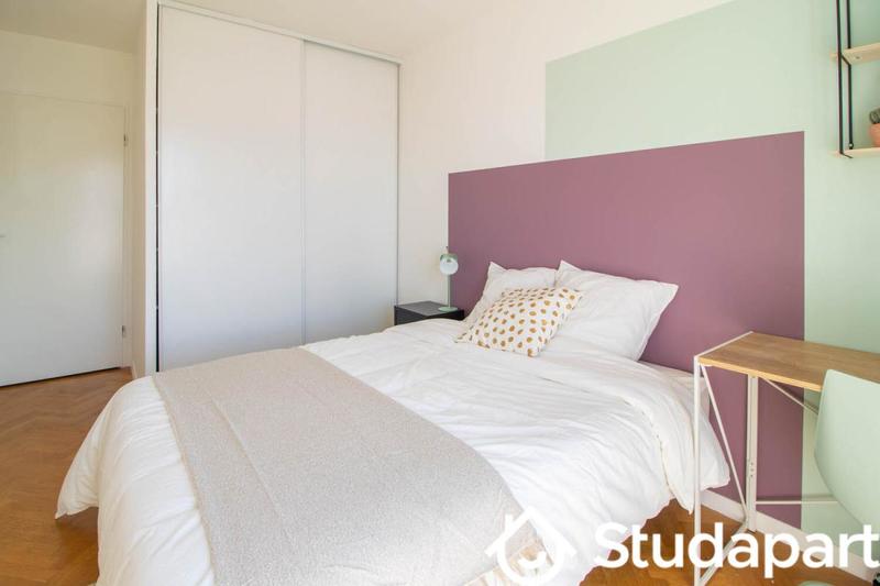 Chambre - 11 m² - 1 pièce