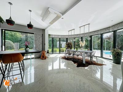 Villa - 325 m² - 7 pièces