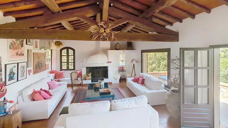 Maison - 206 m² - 9 pièces