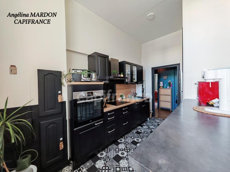 Appartement - 80 m² - 3 pièces