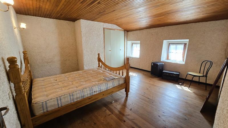 Maison - 164 m² - 9 pièces