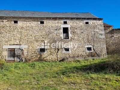 Maison - 200 m² - 2 pièces