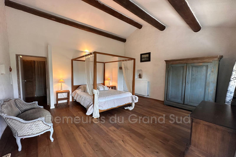 Mas - 334 m² - 9 pièces