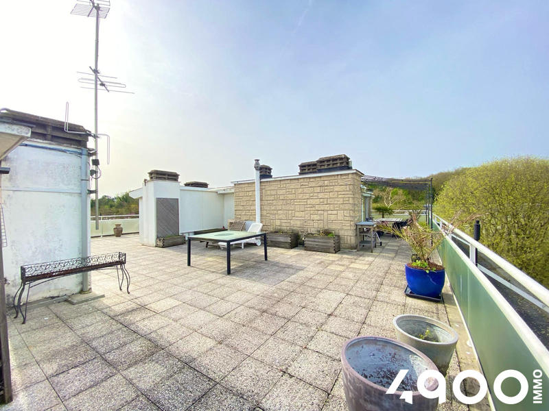 Appartement - 170 m² - 6 pièces