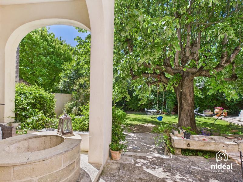 Maison - 270 m² - 15 pièces