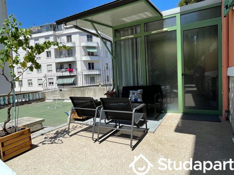 Chambre - 12 m² - 1 pièce